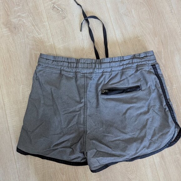 Lululemon varsity shorts - Picture 2 of 2